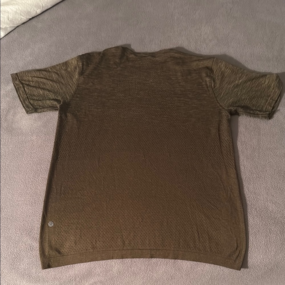 Lulu Lemon Athletica Men's Green T-Shirt - Medium